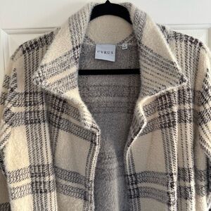 Sweater Cardigan/Jacket in Cream/Brown Plaid